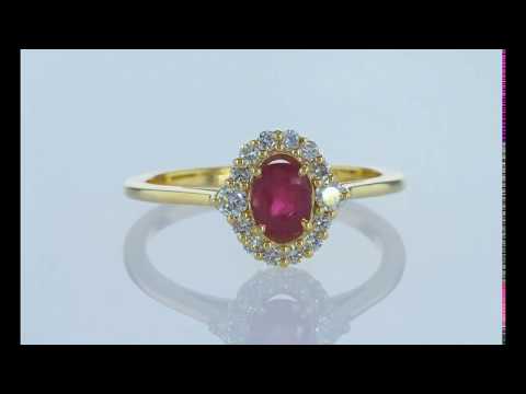 טבעת וינטאג' המשובצת אבן רובי במרכז הטבעת זהב צהוב